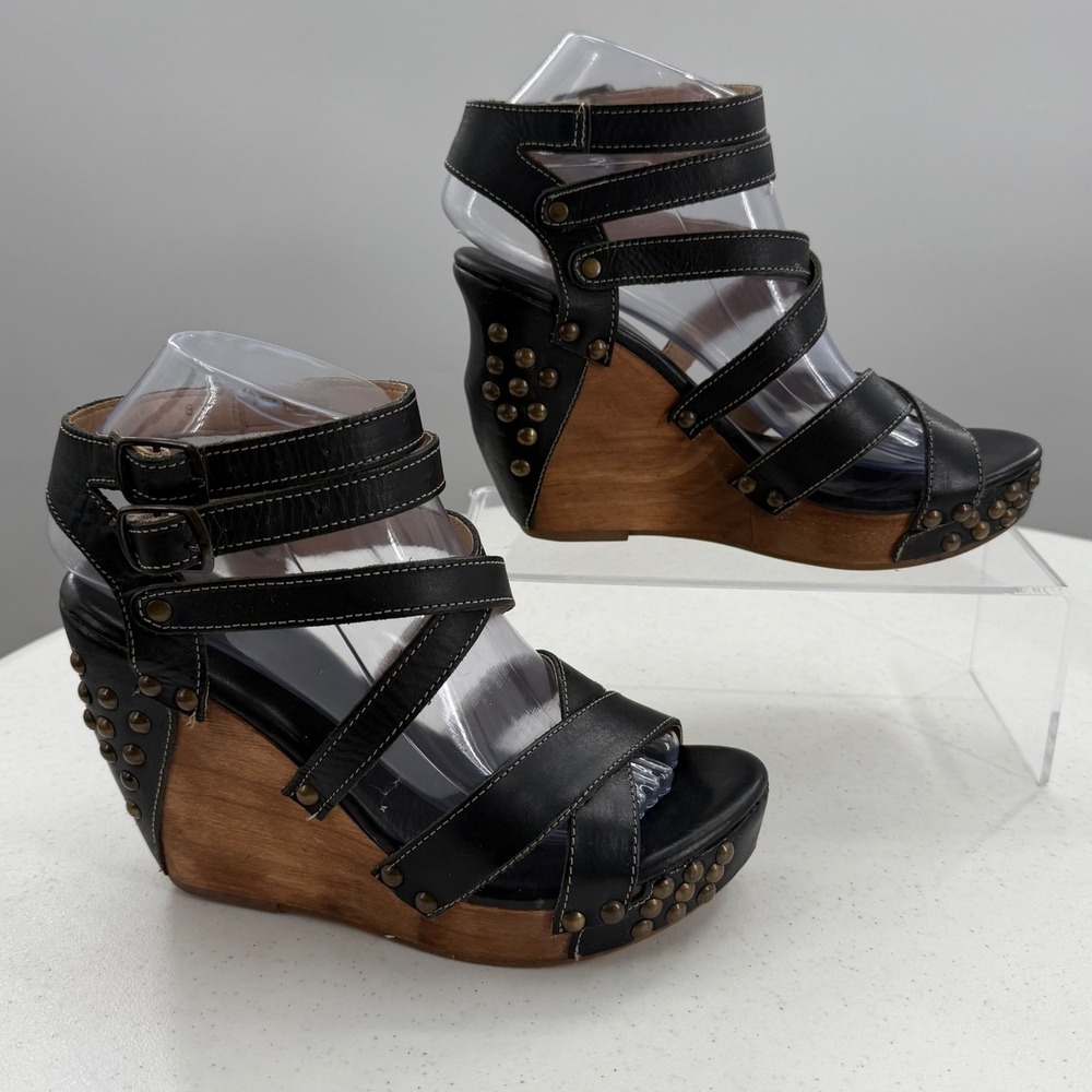 Bed Stu Cobbler Series Black Leather Studded Wood Wedge Sandals Womens 8 B